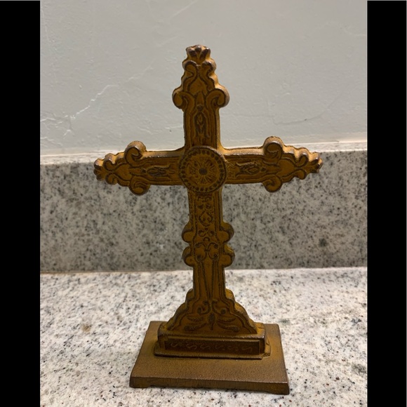 Other - Cross Metal Rustic